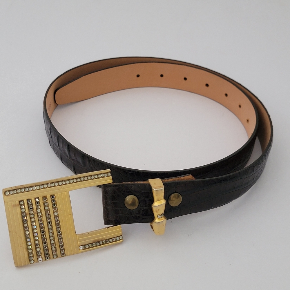 AVANTY By Lois Leather Italy Belt 43½" Total Length.